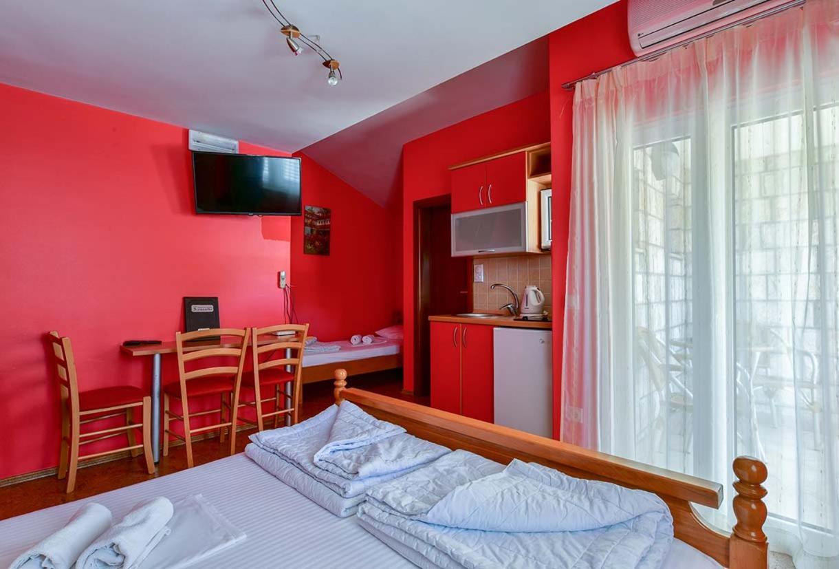 Apartments Srzentic Petrovac Exterior photo