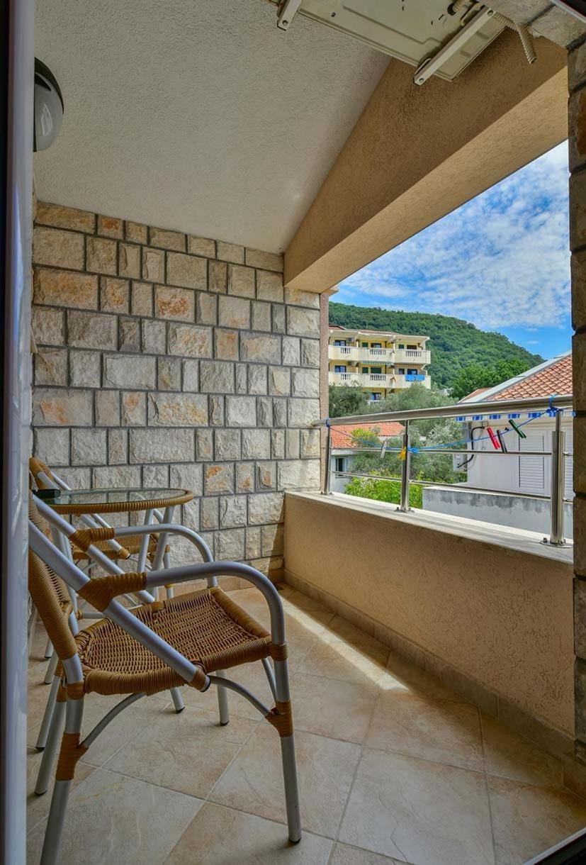 Apartments Srzentic Petrovac Exterior photo