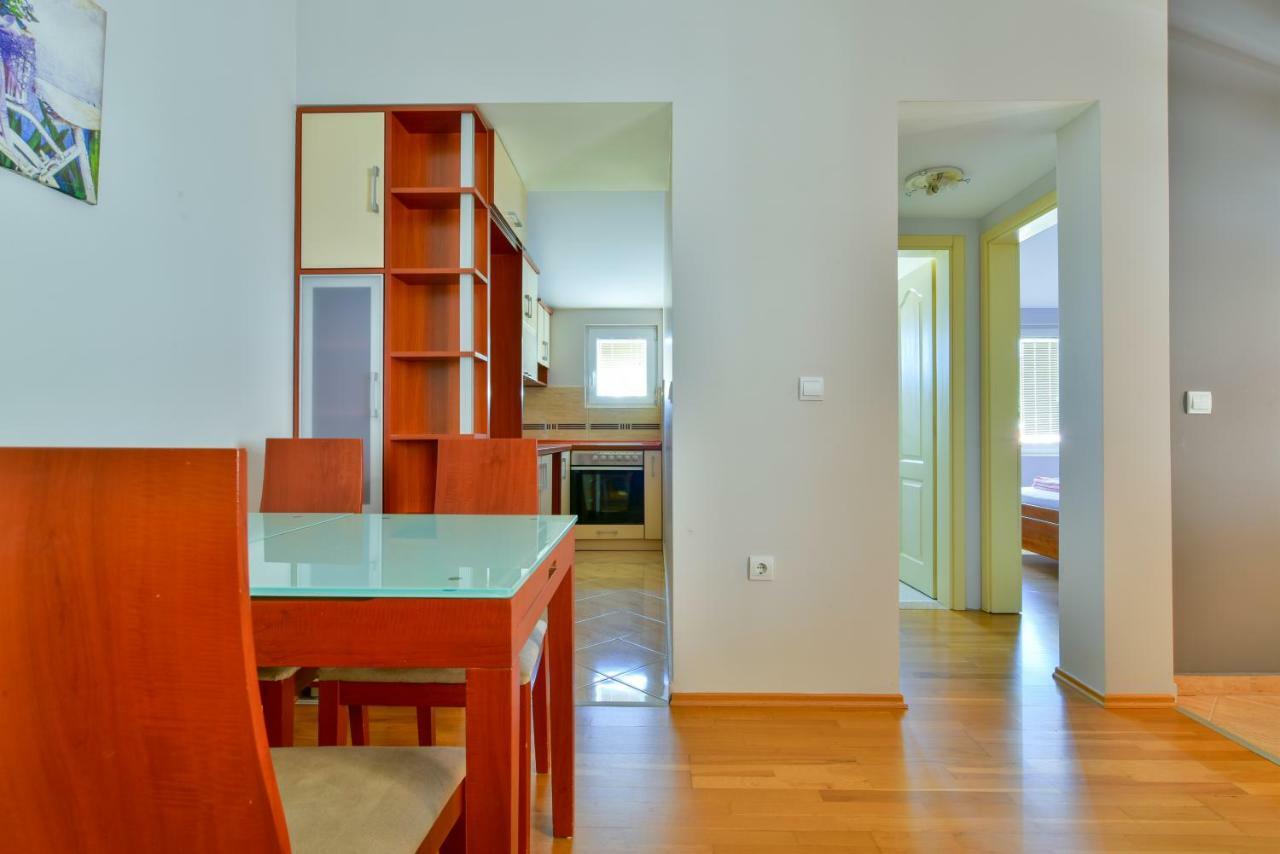 Apartments Srzentic Petrovac Exterior photo